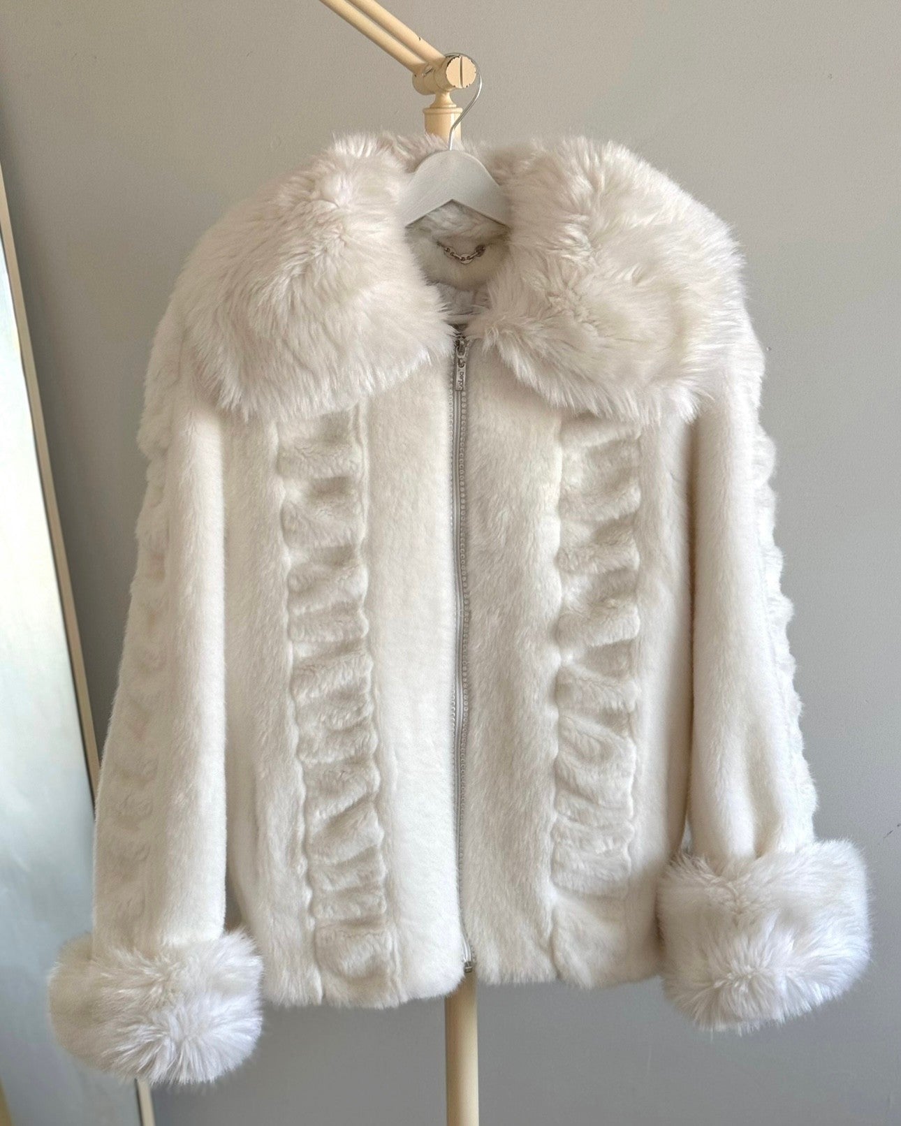 Vintage White Plush Fur