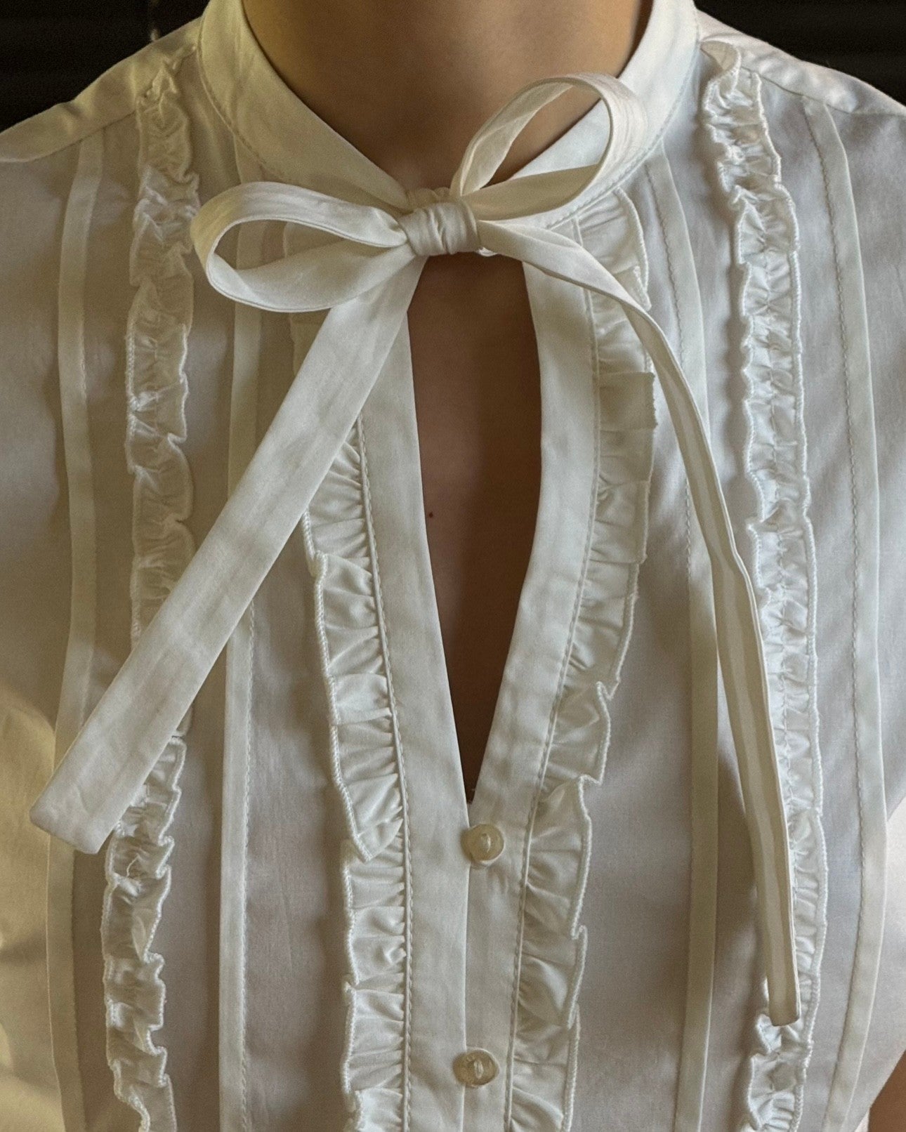 Short Sleeve Shirt with Collar Detail