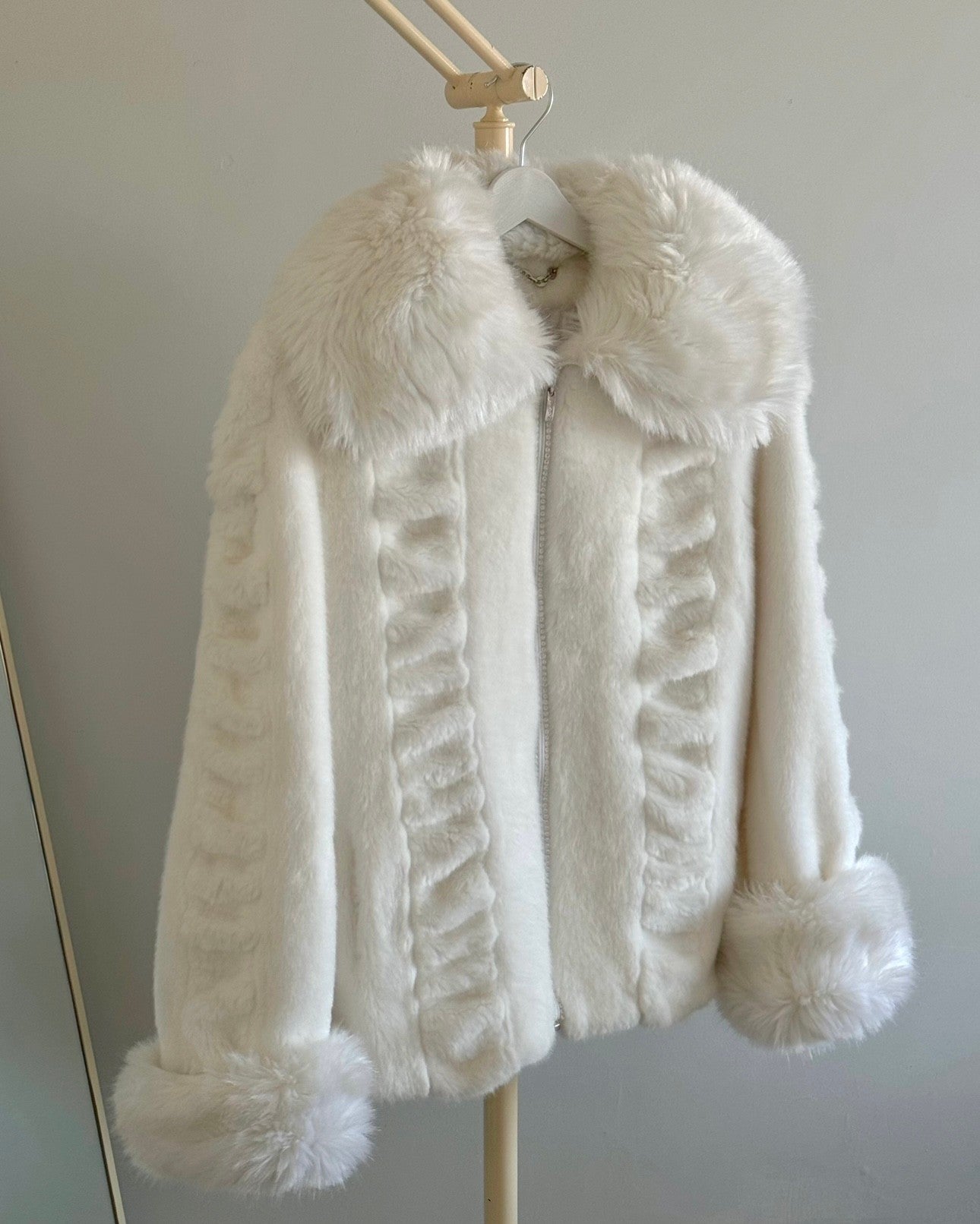 Vintage White Plush Fur