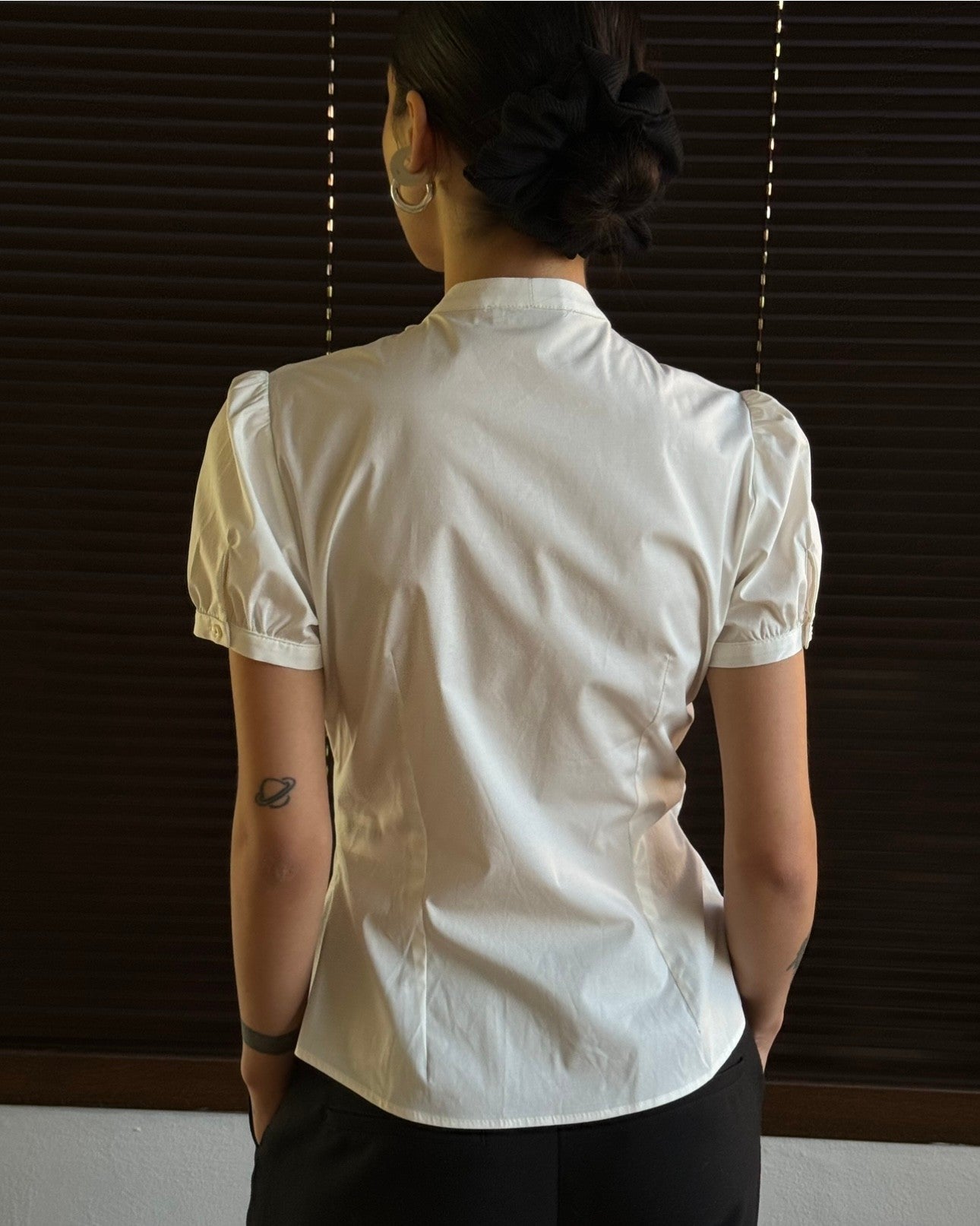Short Sleeve Shirt with Collar Detail