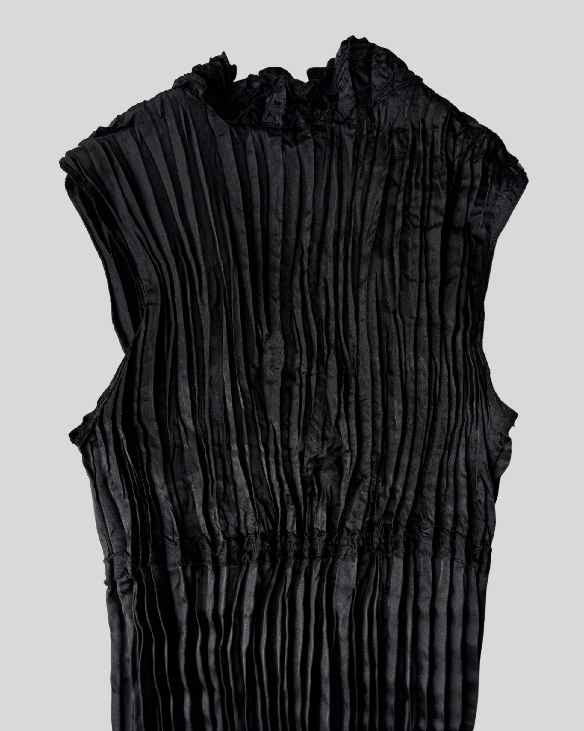 Accordion Black Blouse