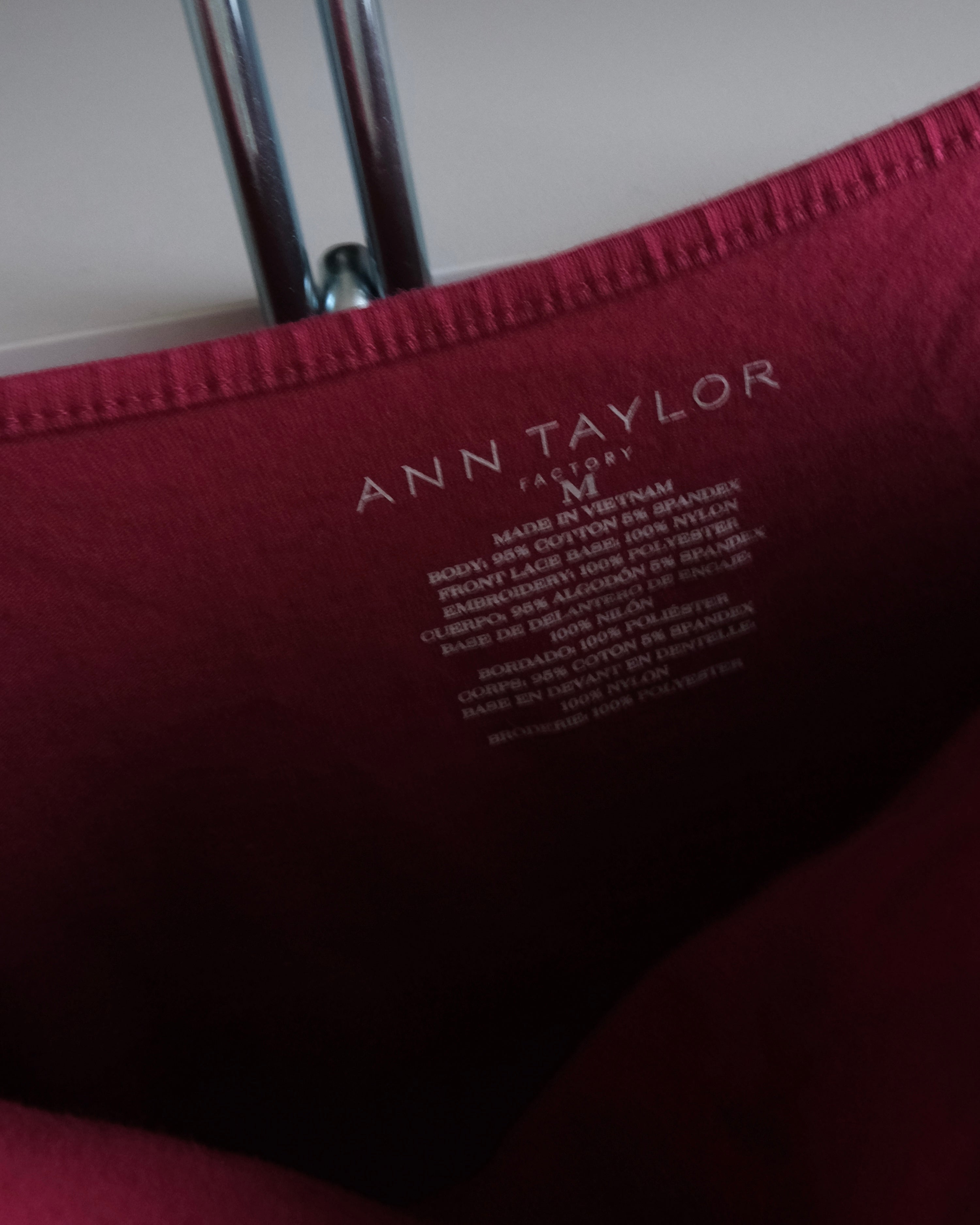 Çiçek İşlemeli Bluz