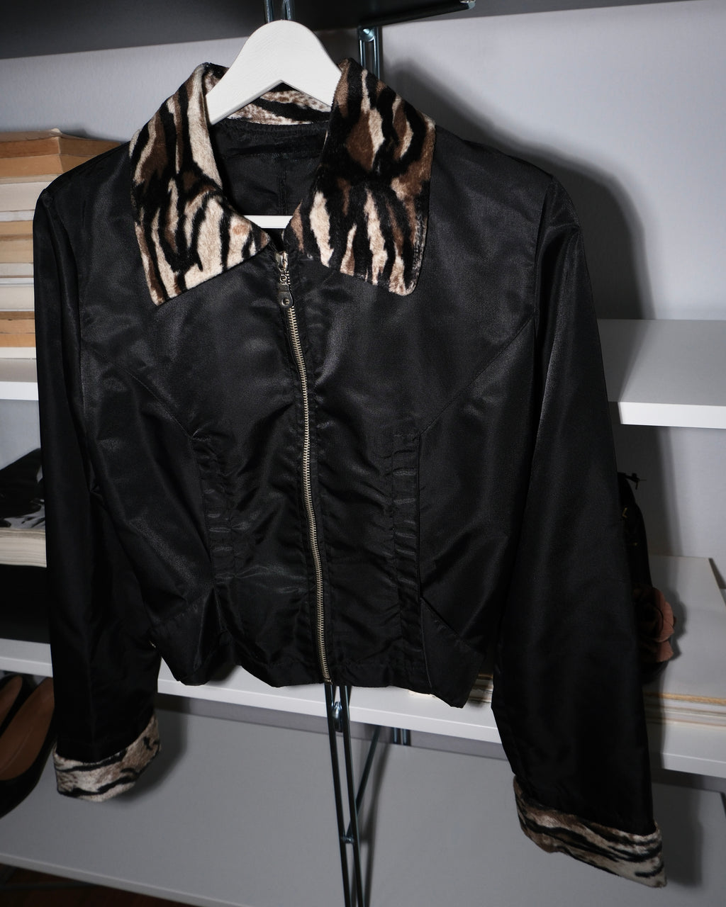 Short Jacket with Collar and Sleeve Details