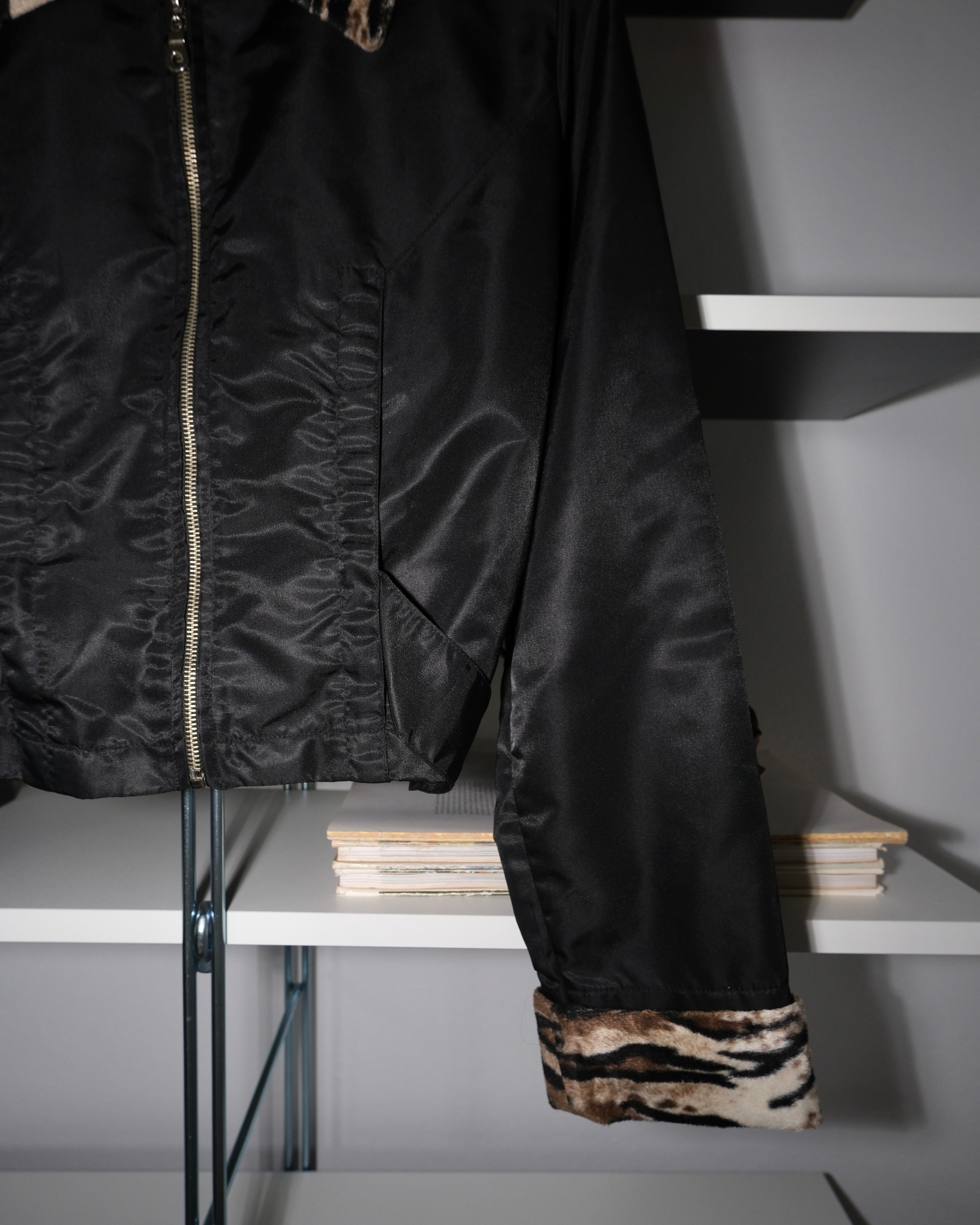 Short Jacket with Collar and Sleeve Details