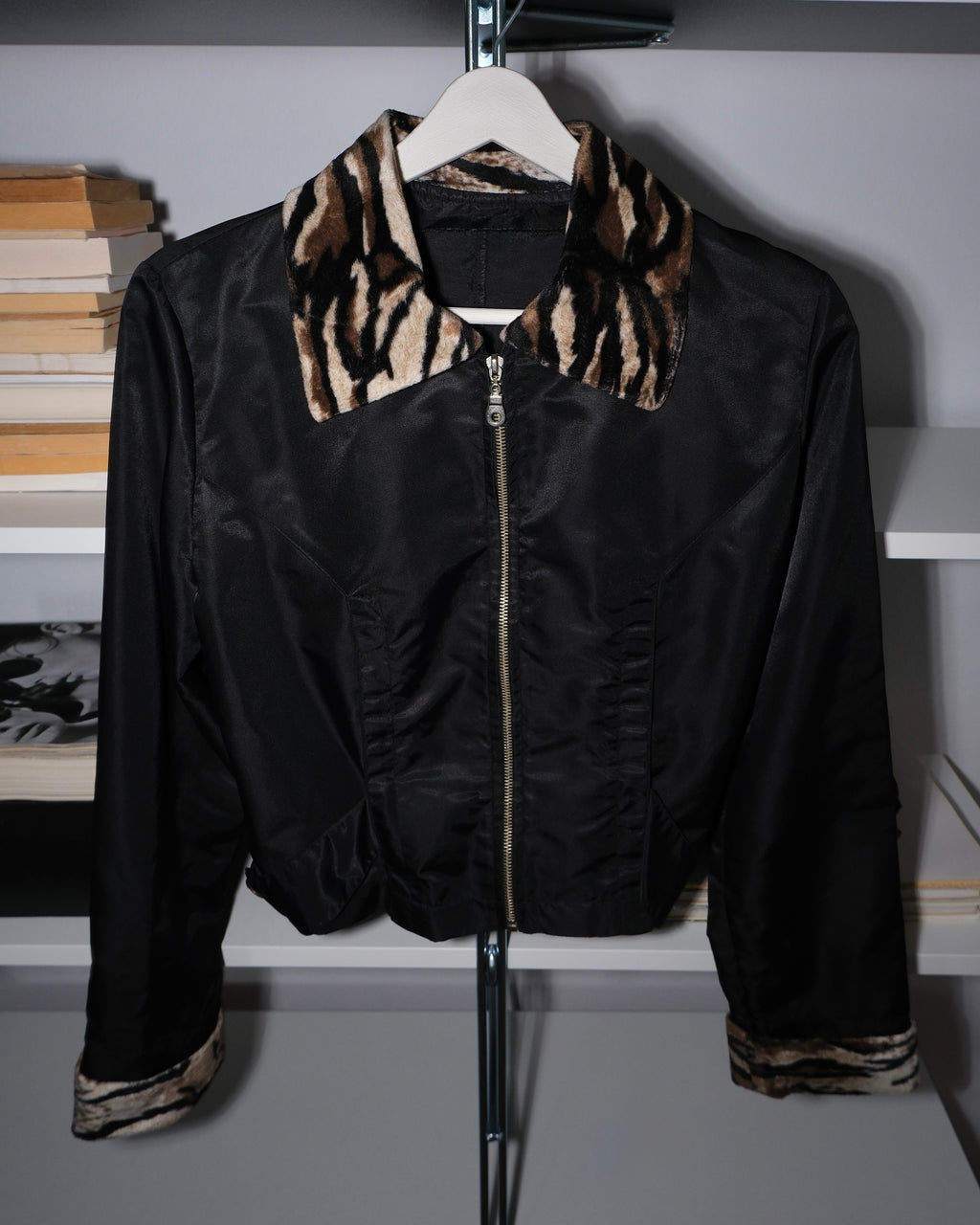 Short Jacket with Collar and Sleeve Details