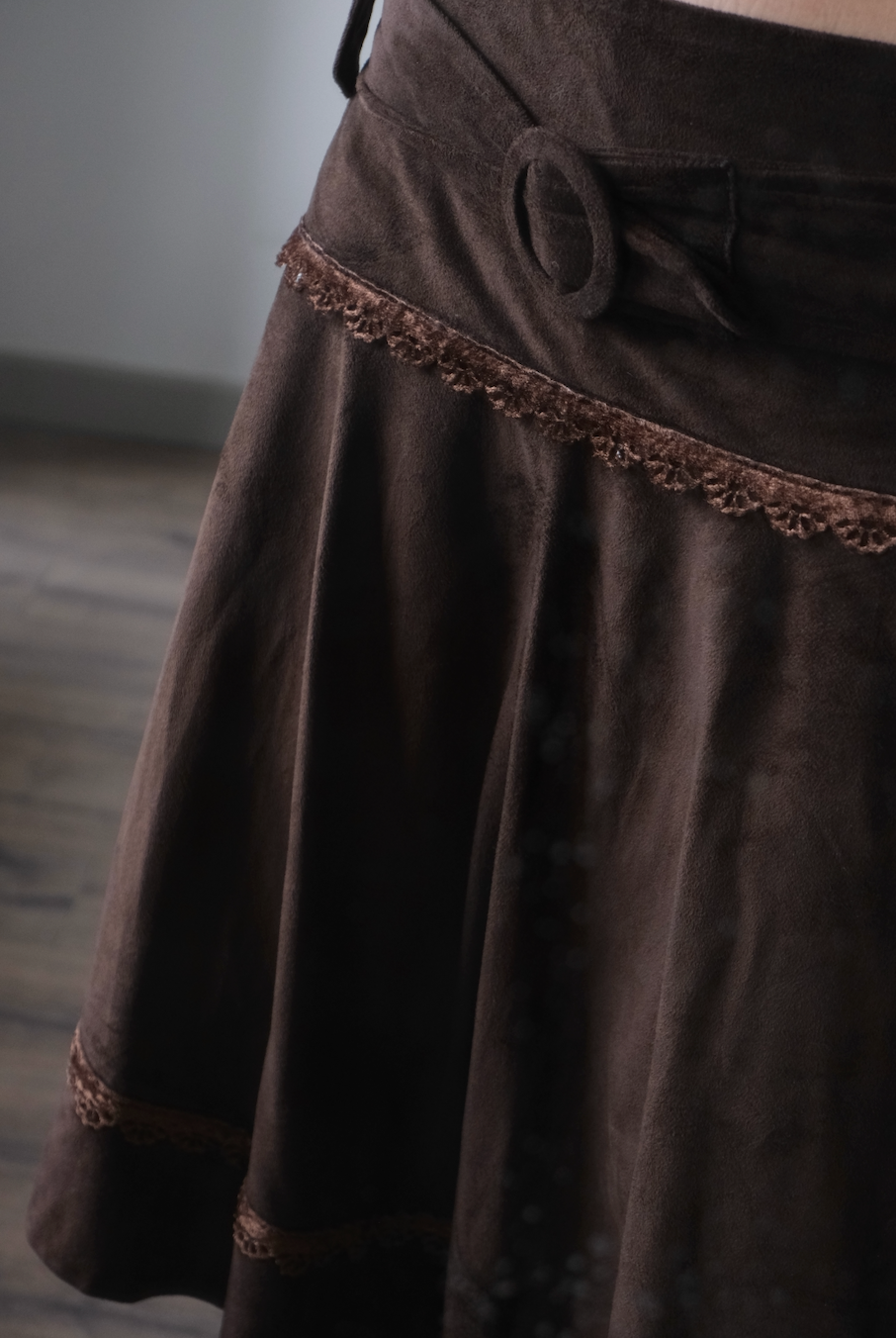 Kemerli Süet Etek