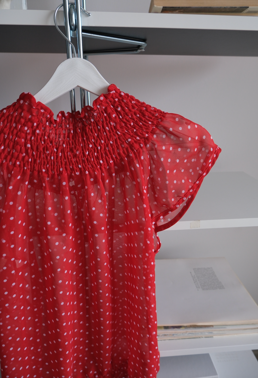 Puantiyeli Kırmızı Bluz