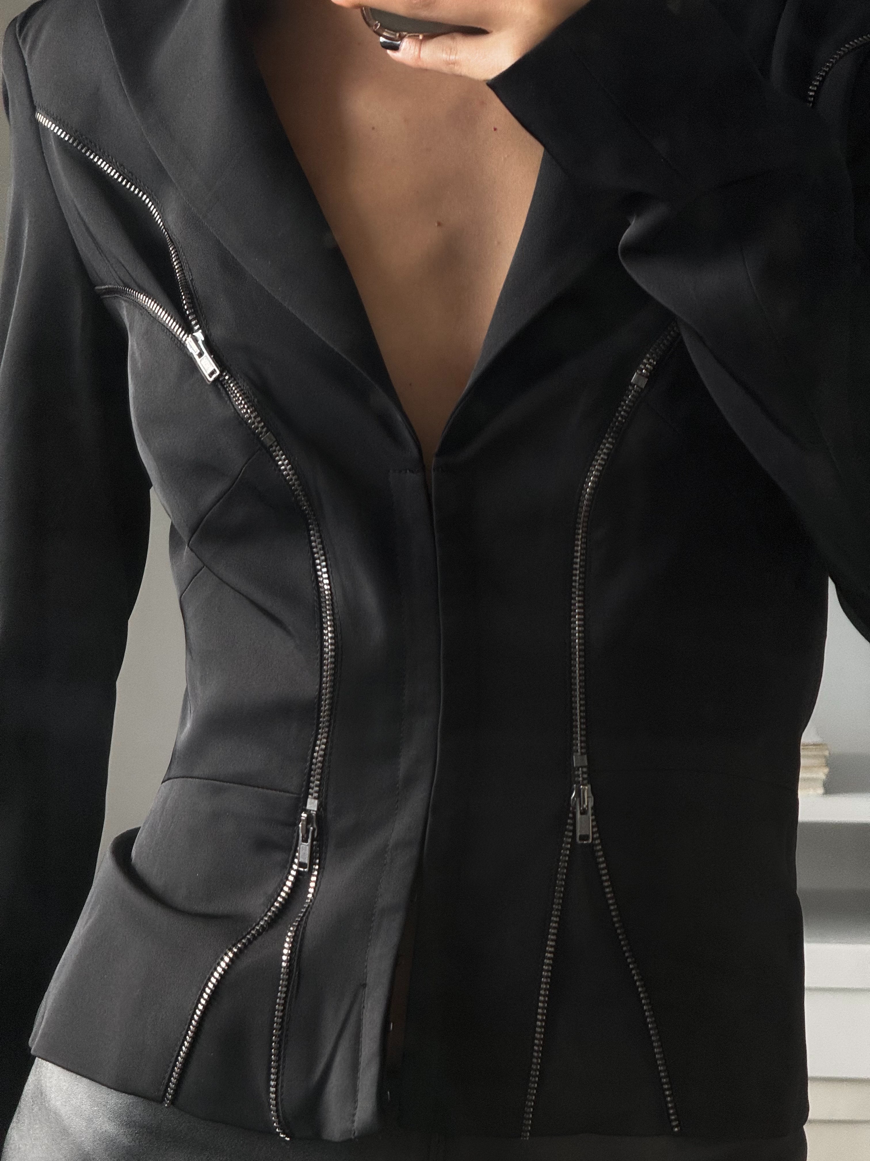 Fermuar Detaylı Ceket