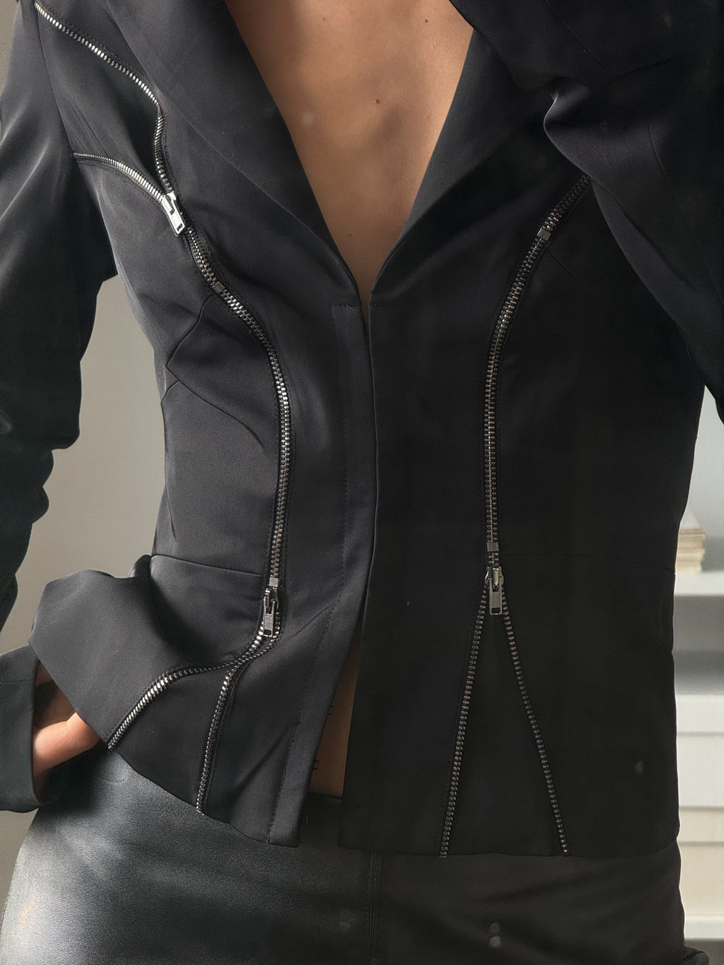 Fermuar Detaylı Ceket