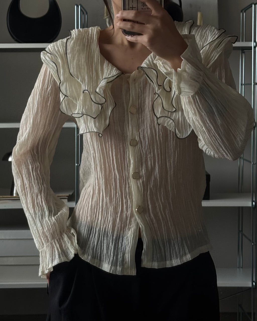 Yaka Detaylı Gömlek