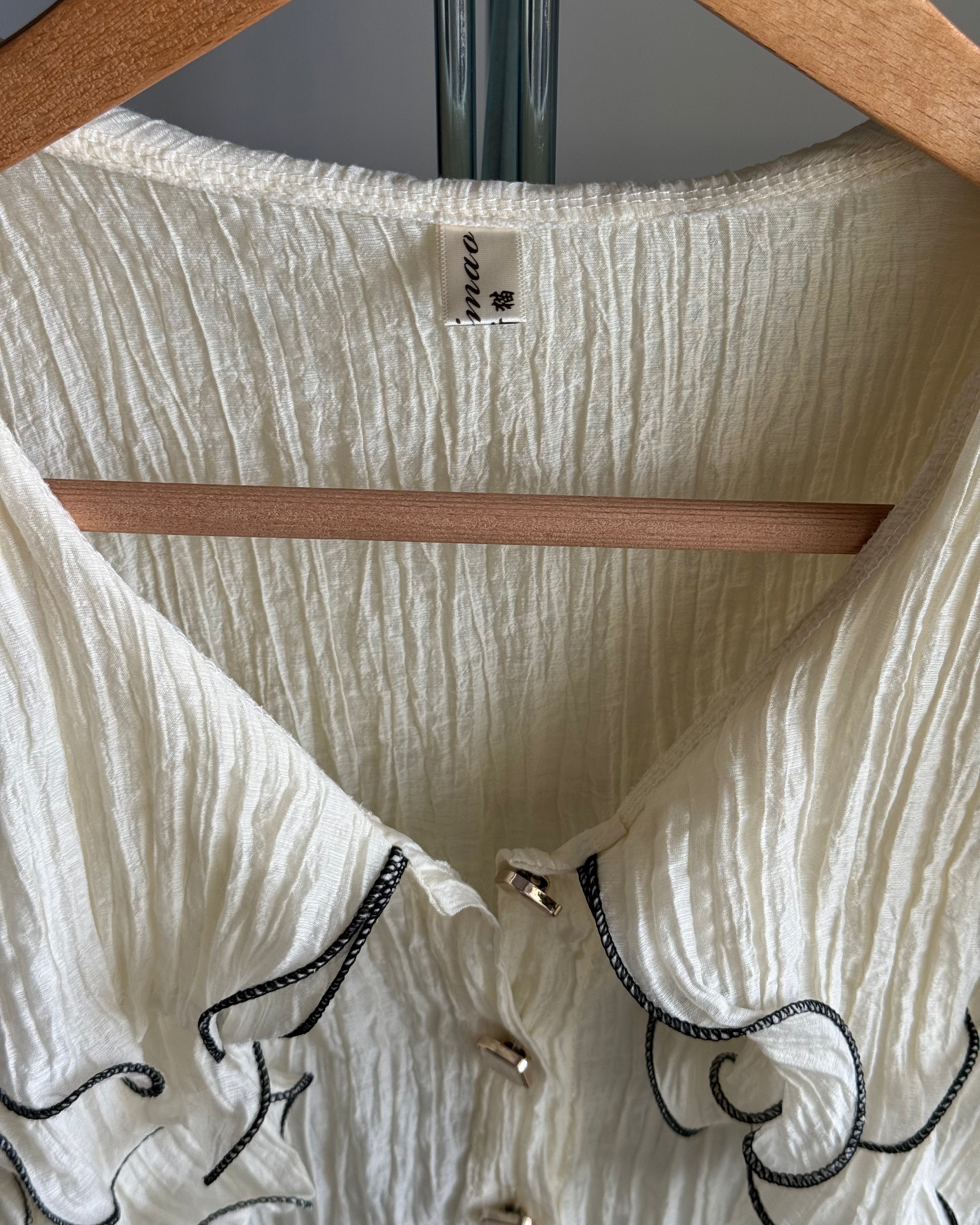 Yaka Detaylı Gömlek