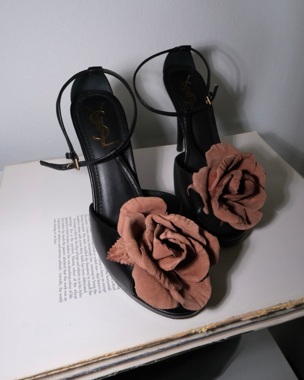 Yves Saint Laurent Çiçekli Topuklu Ayakkabı
