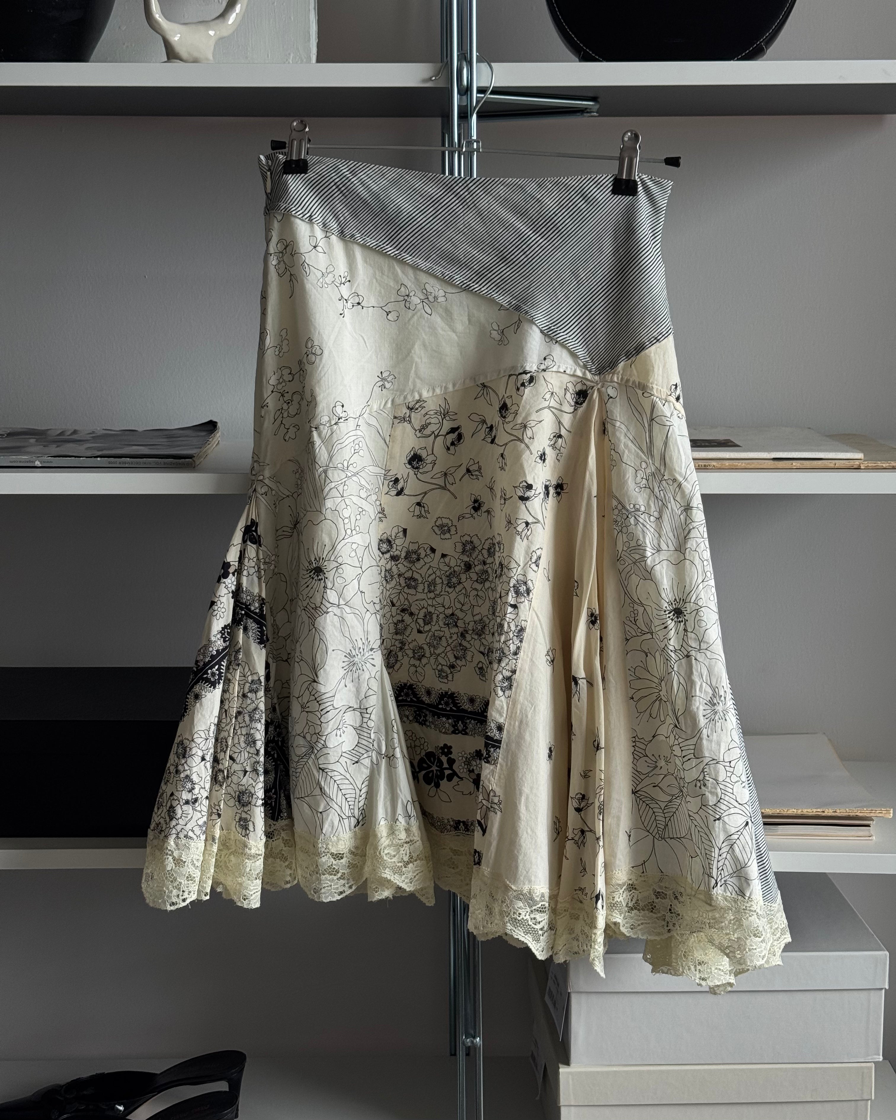 Çiçek Desenli Etek