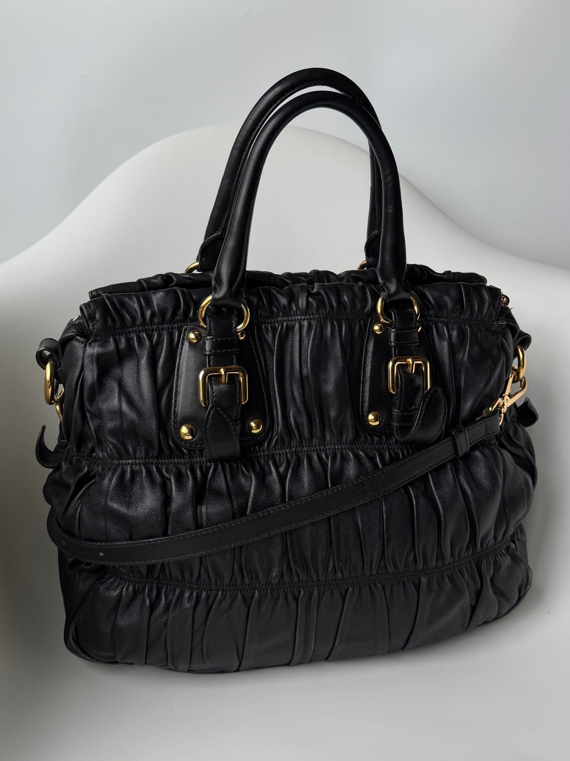 Prada Nappa Gaufre Deri Çanta
