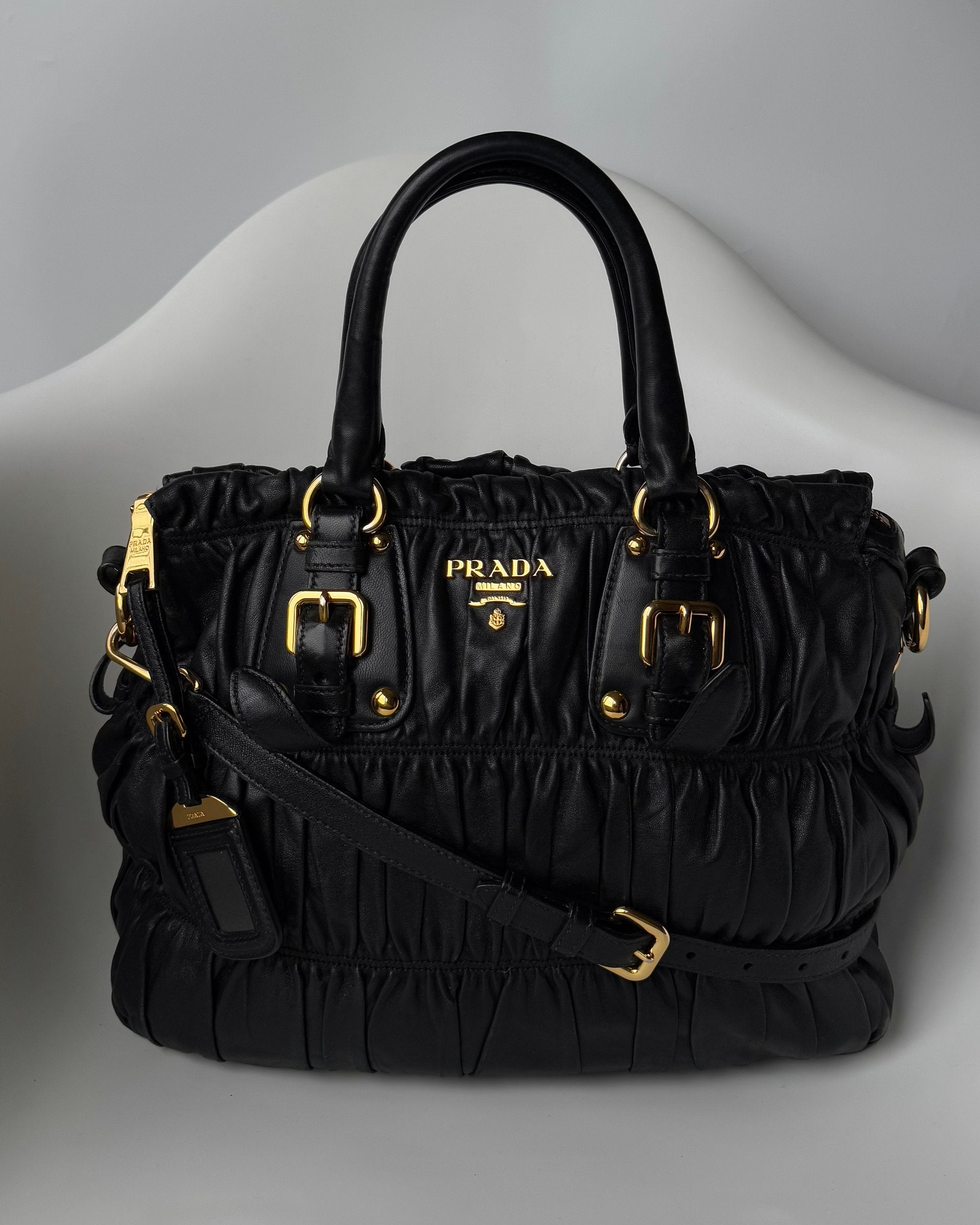 Prada Nappa Gaufre Deri Çanta
