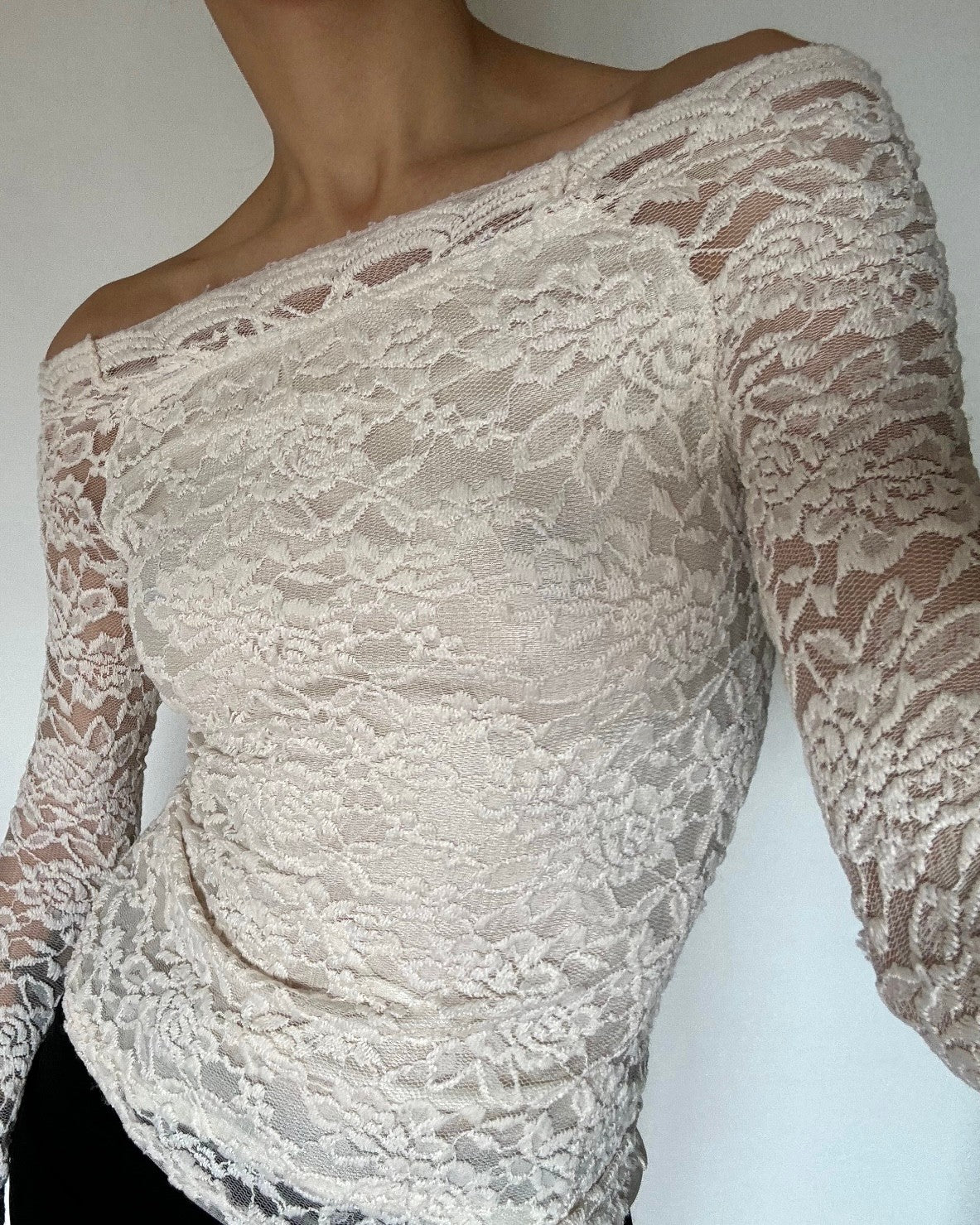 Boat Neck Lace Blouse