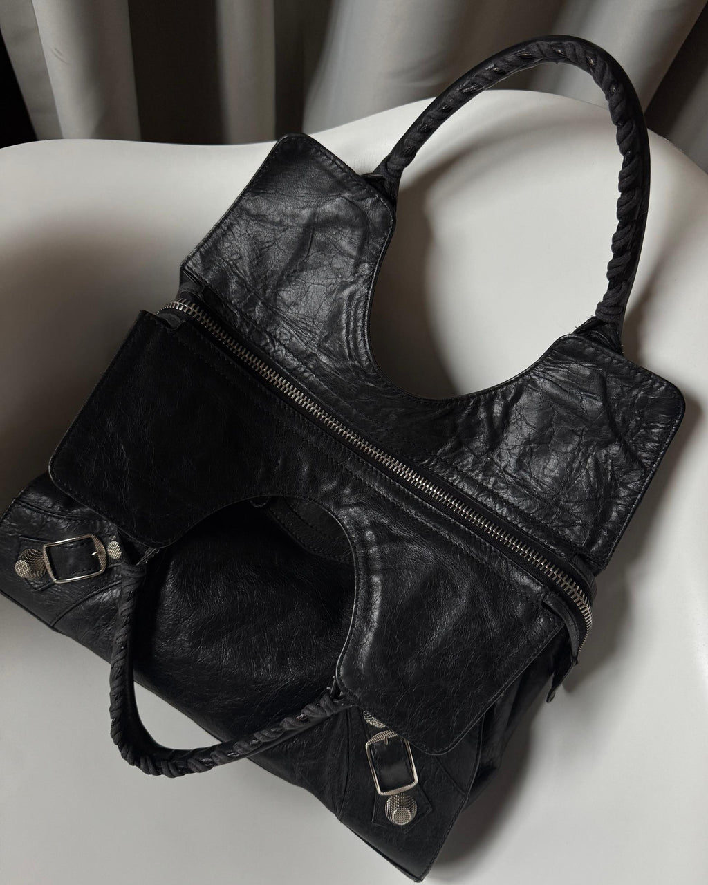 Balenciaga Velo Deri Çanta