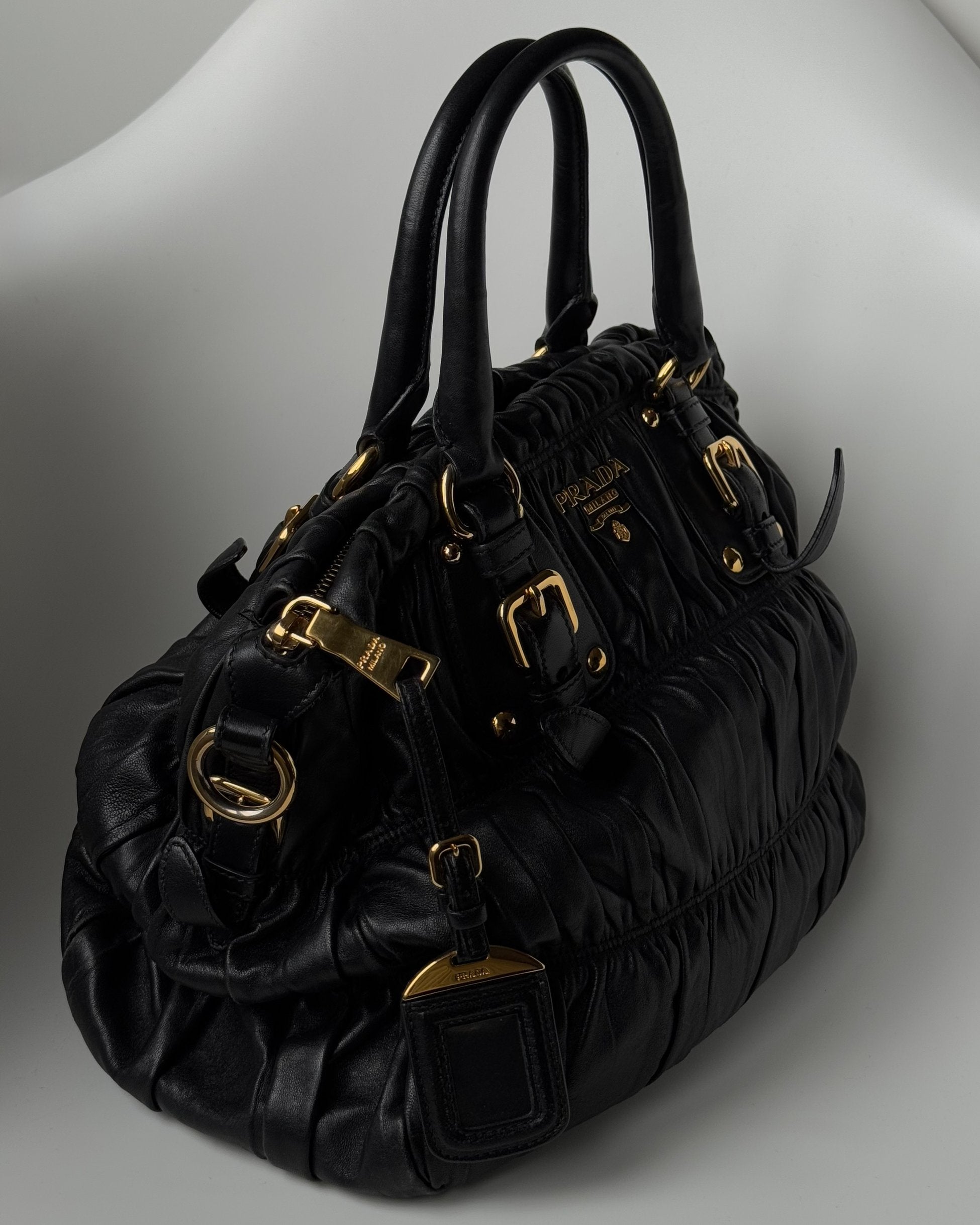 Prada Nappa Gaufre Deri Çanta