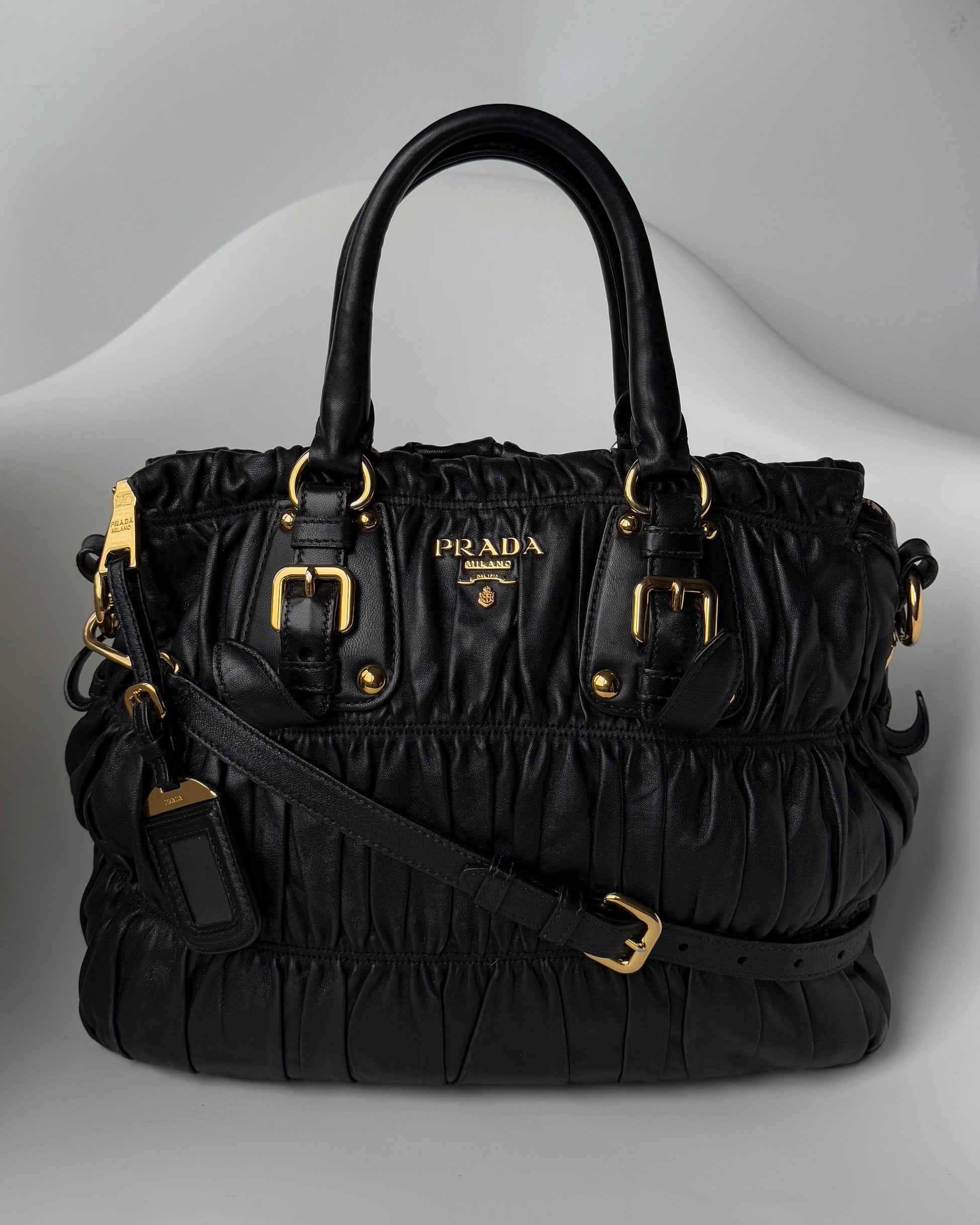 Prada Nappa Gaufre Deri Çanta