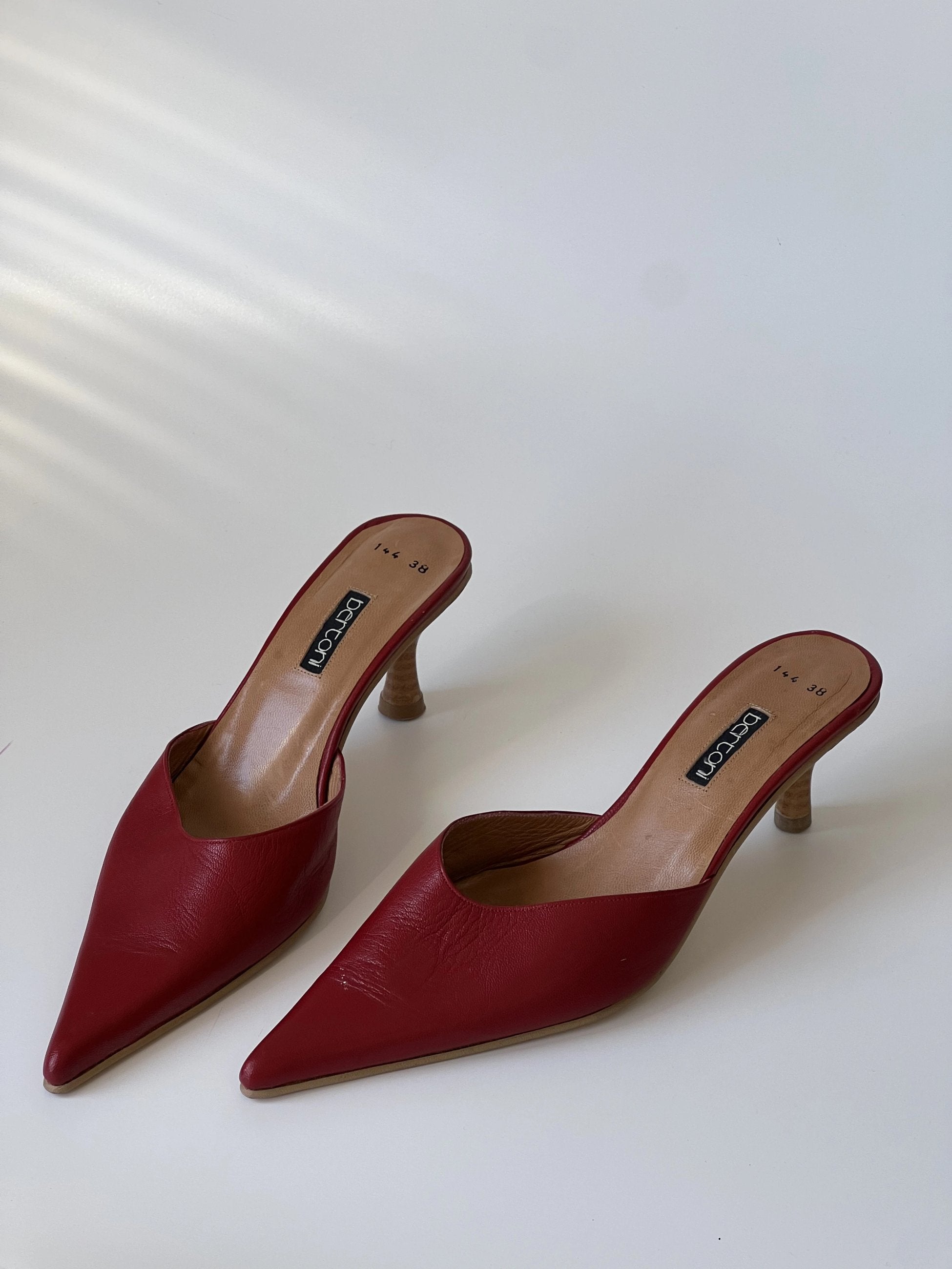 Red Pointed Toe Heeled Slippers