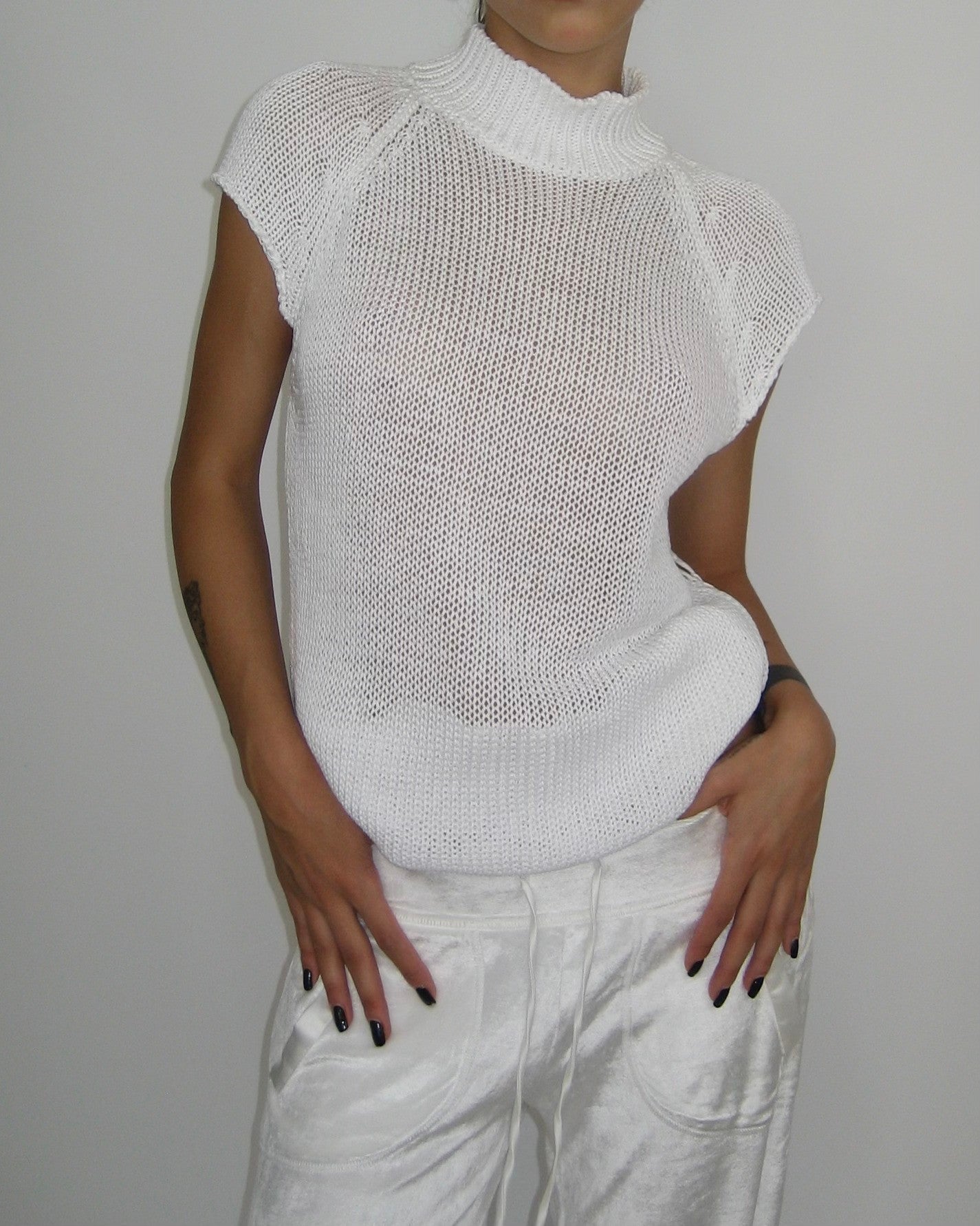 Half Sleeve Knitted Sweater with Back Detail