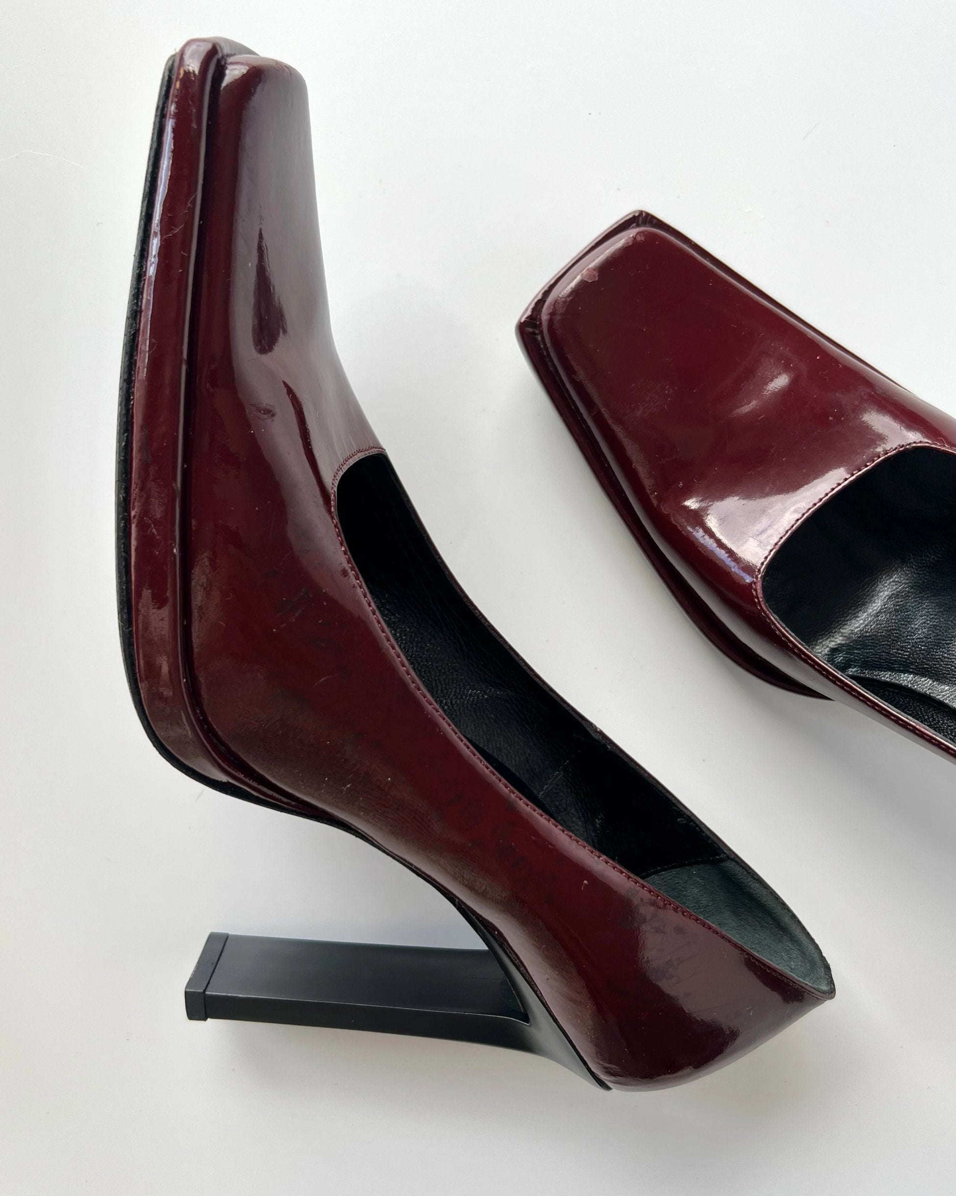 Nursace Patent Leather High Heel Shoes
