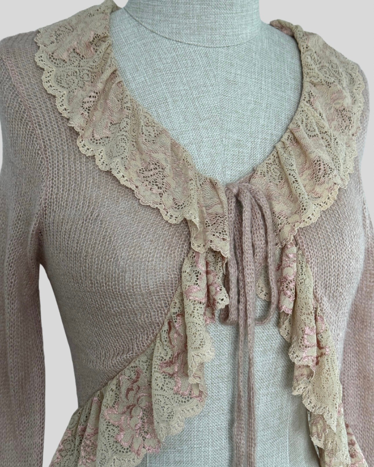 Lace Detailed Crop Cardigan