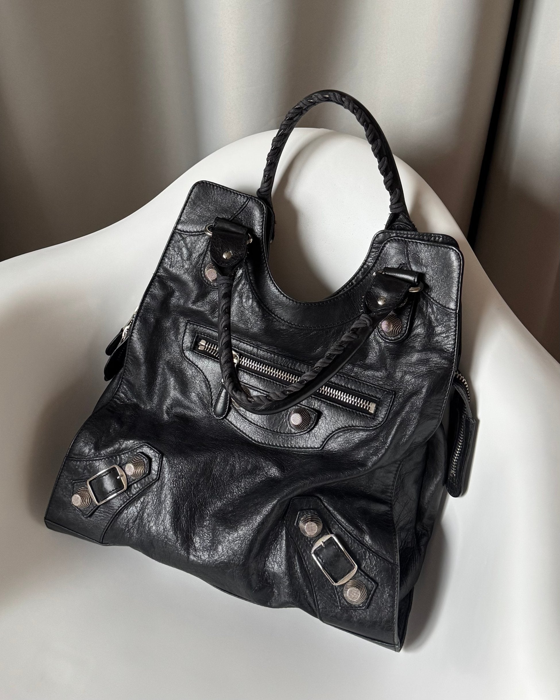 Balenciaga Velo Deri Çanta