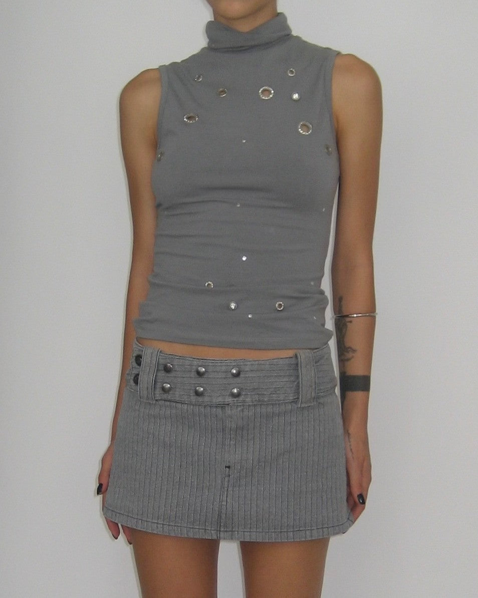 Sleeveless Gray Blouse with Eyelet Detail