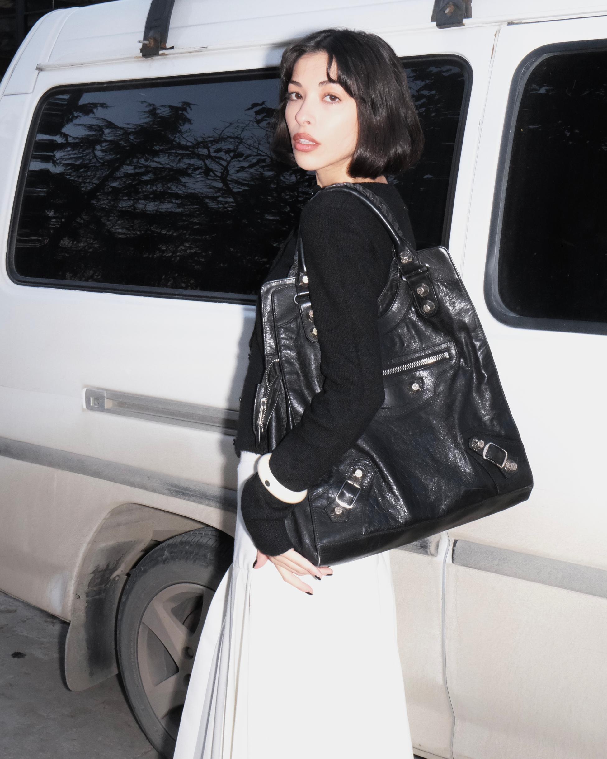 Balenciaga Velo Deri Çanta