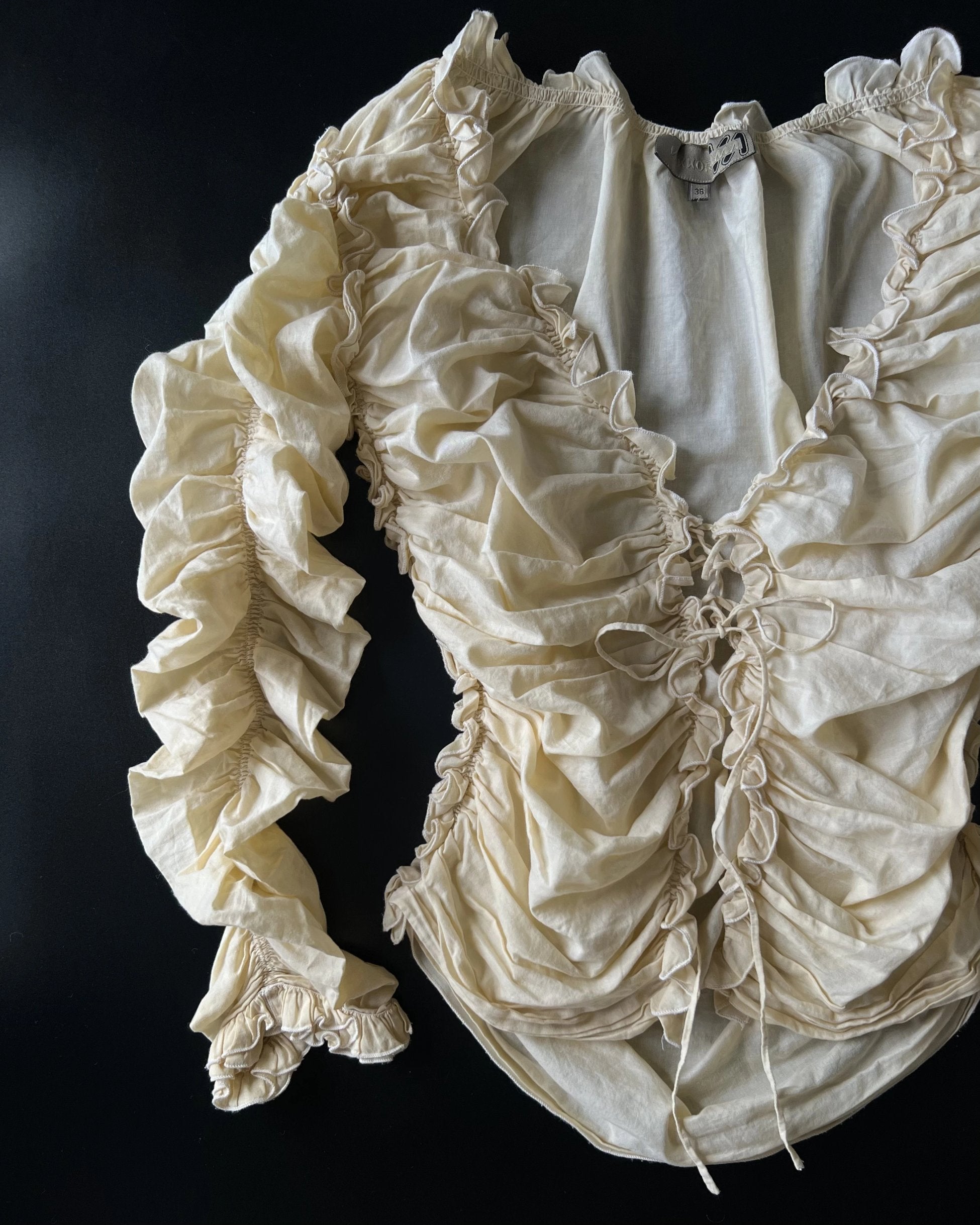 Vakkorama Vintage Pleated Blouse