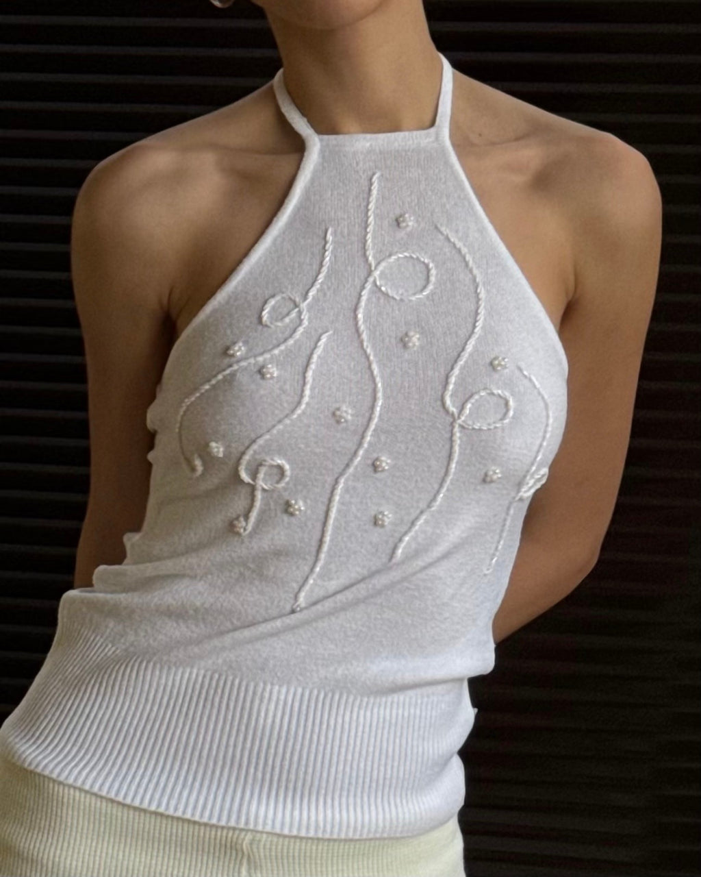 Embroidered Detailed Knit Top