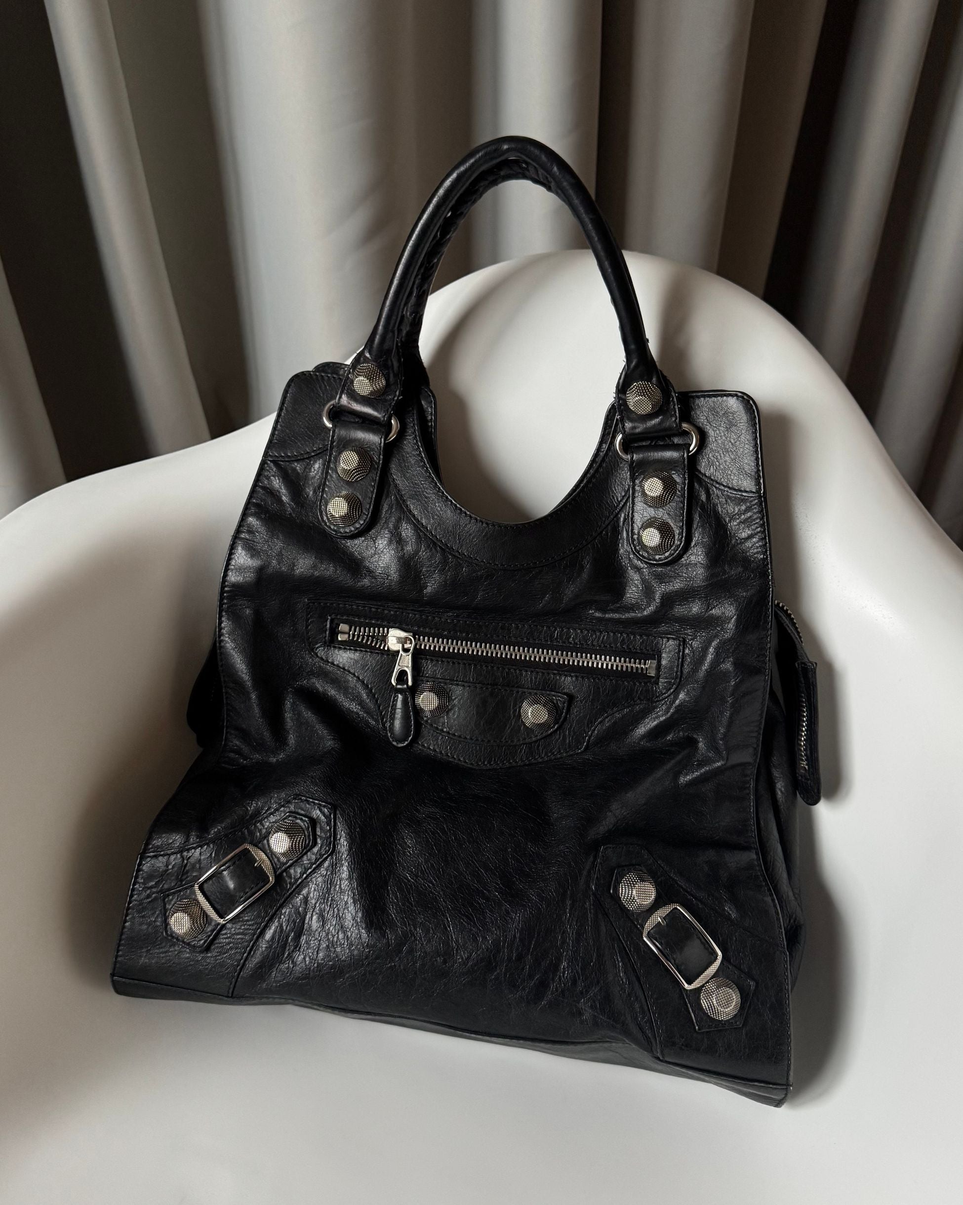 Balenciaga Velo Deri Çanta
