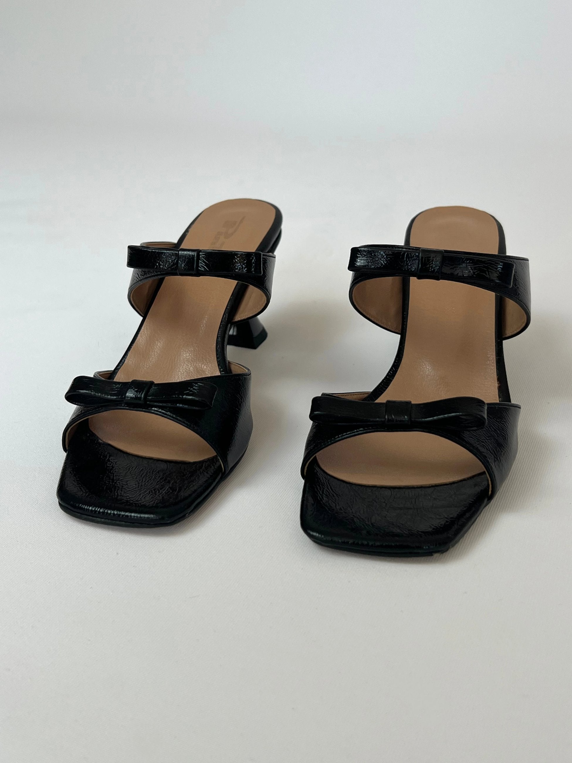 Black High-Heeled Slippers with Bow